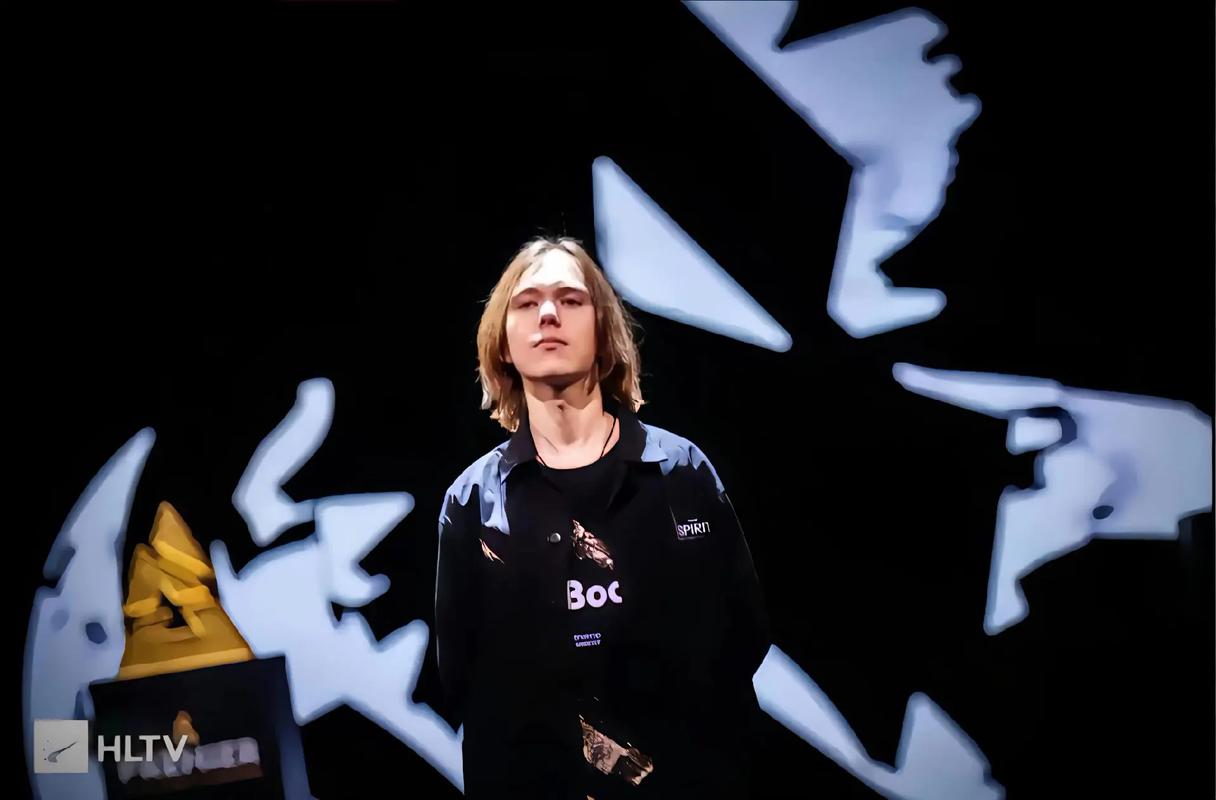 Theshy老头杯赛前群访：没什么压力，有信心夺冠